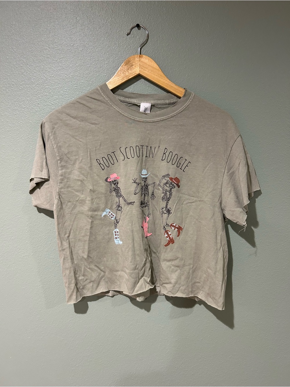 Boot Scootin' Boogie Women's Graphic Crop Tee - Olive